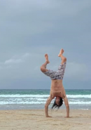 Hand stand.png